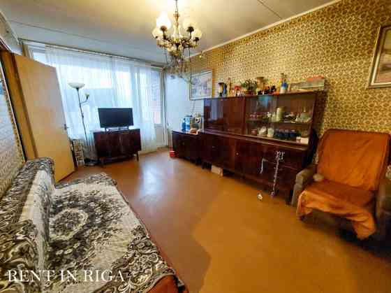 Продаётся неотремонтированная квартира с лоджией в центре Елгавы.   Квартира Jelgava un Jelgavas novads