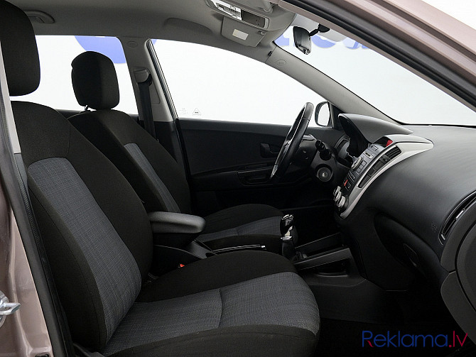 Kia Ceed Elegance Facelift 1.6 93kW Tallina - foto 6