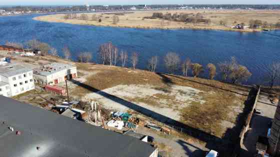 Сдается в аренду эксклюзивный участок земли с прямым доступом к берегу реки, с Jūrmala