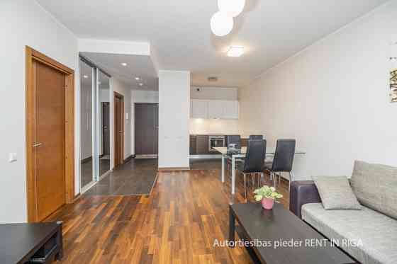 Продается 2-х комнатная квартира в проекте Skanstes virsotnes с  подземной парковкой для 1 Rīga