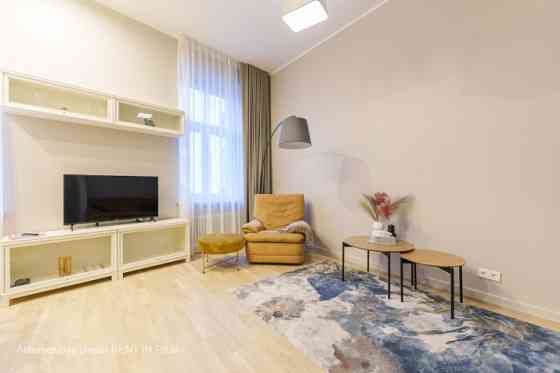 Прекрасная 2-комнатная квартира 'Hoffman Rezidence   Планировка  прихожая с встроенным Rīga