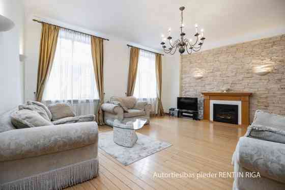Продается просторная и светлая квартира высокого класса с высокими потолками, Rīga