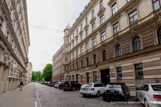 Просторная 3-комнатная квартира в центре Риги!  Главное преимущество квартиры - её Рига