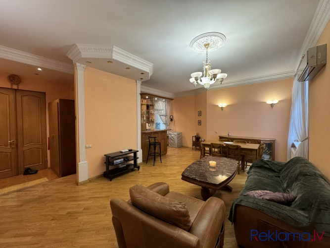 Plašs 3 istabu dzīvoklis Rīgas centrā!   Dzīvokļa lielākais bonuss ir tā atrašanās vieta Rīga - foto 2