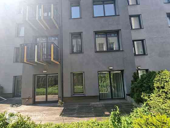 Продается трехкомнатная квартира в новом проекте, расположенном в тихом центре Rīga