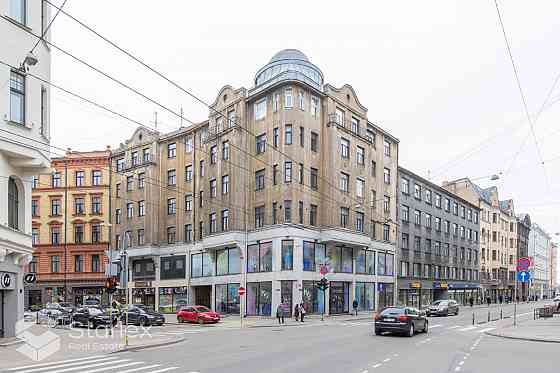Pārdodam investīciju objektu Rīgas centrā, Avotu ielā 2.
Telpas tiek pārdotas ar nomnieku un 8% gada Rīga