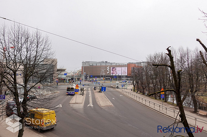 Vienā no klusākajām Vecrīgas ielām  Jēkaba ielā iegādei pieejams plašs četru istabu Rīga - foto 5