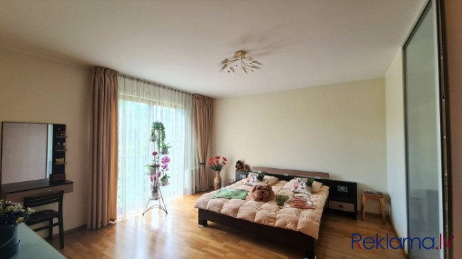 Pārdod plašu un ļoti saulainu dzīvokli ar autostāvvietu.  Dzīvojamā platība: 121.3m Rīga - foto 3