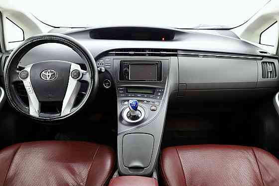 Toyota Prius Luxury Facelift 1.8 73kW Tallina