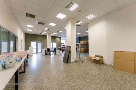 Сдается офисное помещение на Бривибас гатве 222.  + 2 этаж; + 244м2; + 2 туалета; + Доступ в Rīga