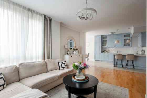 Очаровательная 2-уровневая квартира с 5 комнатами в Межапарке!  Планировка двух Рига
