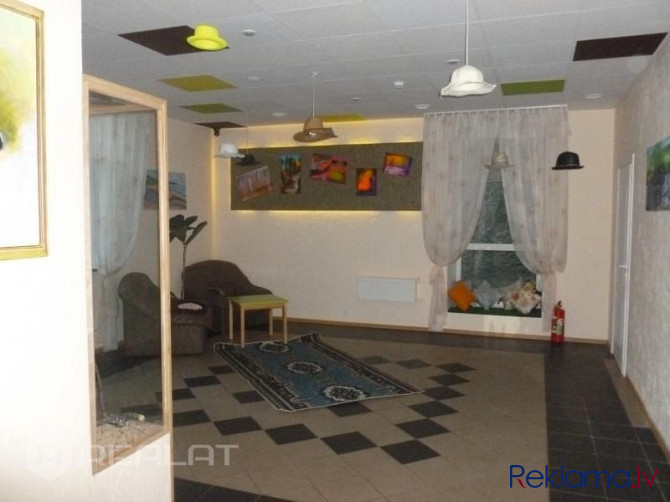 Dzīvoklī ir divas izolētas guļamistabas (gultasveļa, segu komplekts, spilveni), plaša Rīga - foto 15