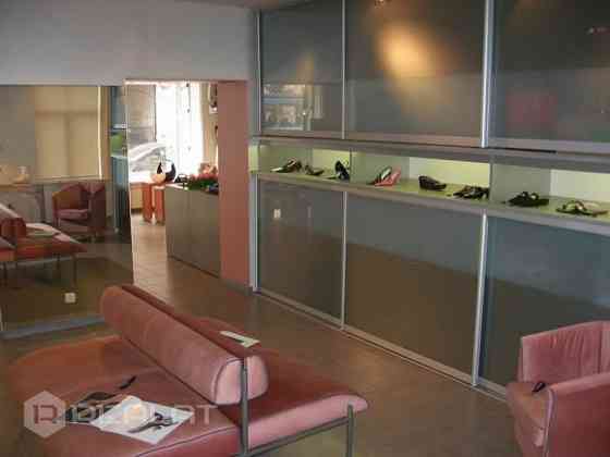 Iznomā biroja telpas modernā Biznesa centrā + platība 58,3 m2. (2. telpas 29,9 m2. un 28,4 m2.) + Te Рига