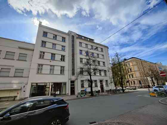 Светлая квартира в Тихом Центре.  Сдаётся 4-комнатная квартира в посольском Rīga