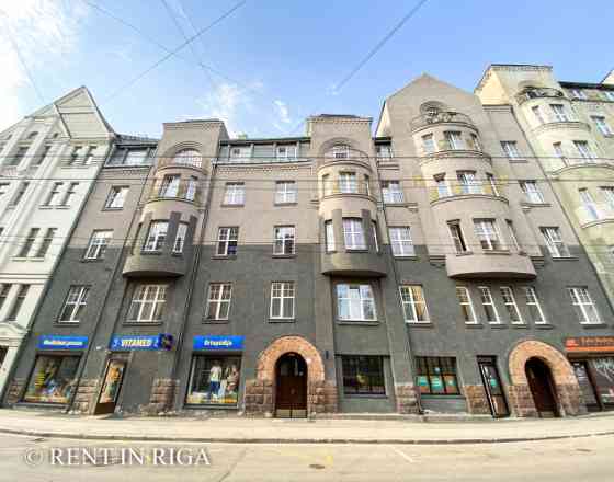 Сдаётся уютная однокомнатная квартира в центре Риги.  Квартира состоит из студио Rīga