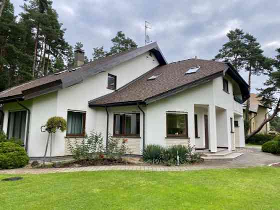 Продается светлый, уютный, хорошо ухоженный дом с камином и традиционной Jūrmala