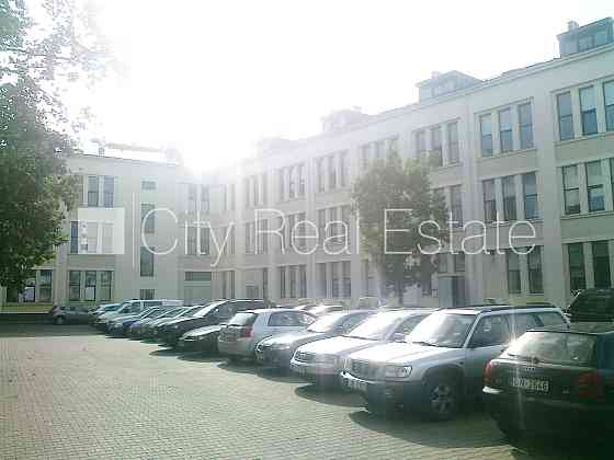 Additional information: http://www.cityreal.lv/en/real-estate/op/429625Renovated building, parking p Rīga