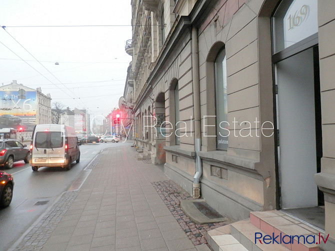 Fasādes māja, pagrabstāvā pieejama noliktava, vieta automašīnai, ieeja no ielas, ieeja no Rīga - foto 18