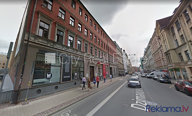 Fasādes māja, renovēta māja, ieeja no ielas, kāpņu telpa pēc kapitālā remonta, logi Rīga - foto 10