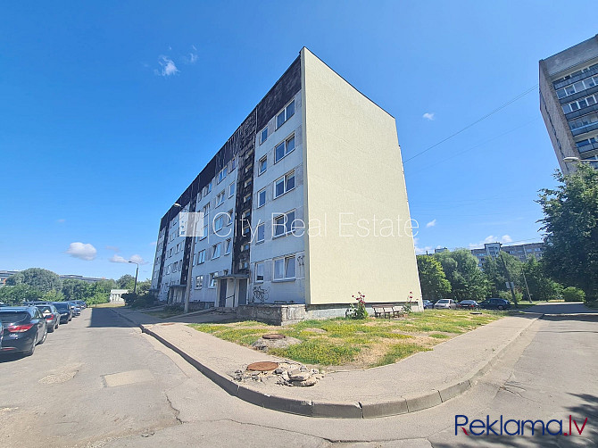 Fasādes māja, paneļu māja, vieta automašīnai, ieeja no ielas, kāpņu telpa pēc kosmētiskā Rīga - foto 10