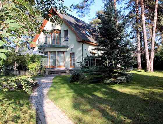 Фасадный дом, реновированный дом, благоустроенная озеленённая территория, Rīga