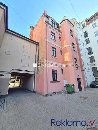 Fasādes māja, renovēta māja, slēgts pagalms, ieeja no ielas un pagalma, kāpņu telpa pēc Rīga - foto 17