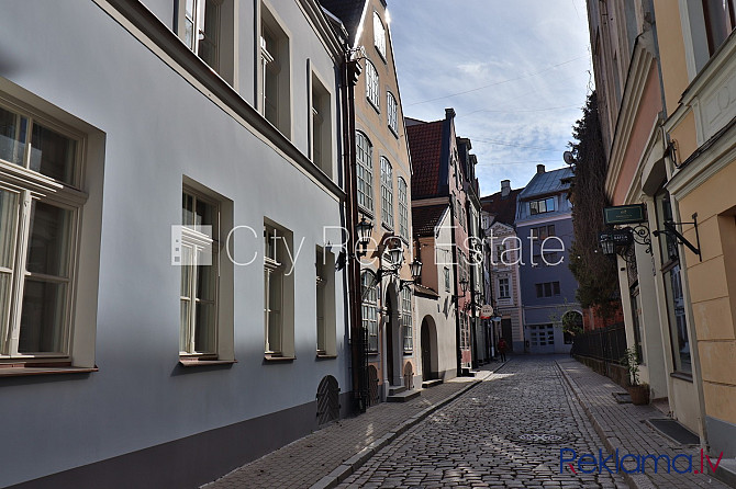 Renovēta māja, slēgta teritorija, ieeja no ielas un pagalma, kāpņu telpa pēc kapitālā Rīga - foto 16