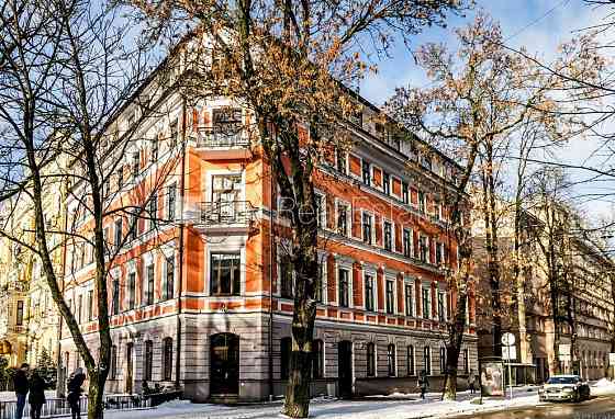 Земля в собственности, фасадный дом, кирпичные стены, фасад с декоративной Rīga