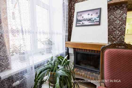 Просторная 4-комнатная квартира в центре Риги.   Газовое отопление обеспечивает Рига