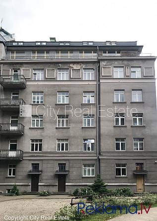 Vieta vairākām automašīnām, cokolstāvs, logi vērsti mājas abās pusēs, divstāvīgs, Rīga - foto 12