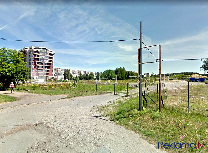 Zeme īpašumā, dzīvokļu skaits ēkā  128 gab., zaļā teritorija 5131 m2, saskaņā ar Rīga - foto 2
