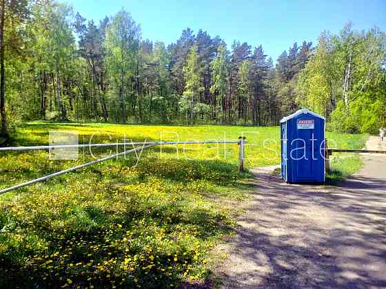 Земля в собственности, благоустроенная озеленённая территория 1200 м2, лес, Rīga