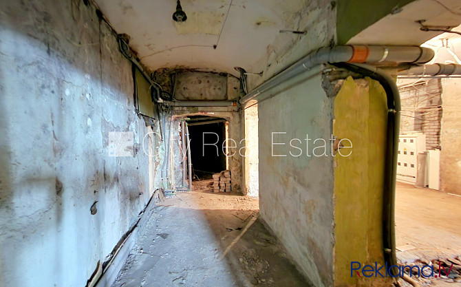 Zeme īpašumā, fasādes māja, renovēta māja, labiekārtota apzaļumota teritorija, teritorijas Rīga - foto 8