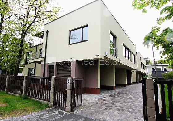 Новостройка, количество квартир в здании 12 шт., благоустроенный озеленённый двор, Jūrmala