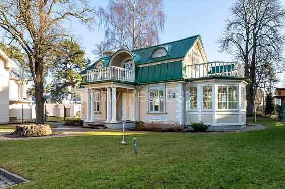 Частный дом, дом во дворе, благоустроенный озеленённый двор, территория обнесена Jūrmala