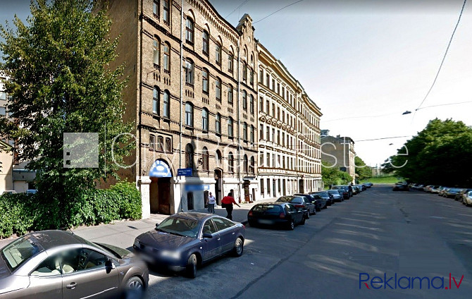 Fasādes māja, labiekārtots apzaļumots pagalms, slēgts pagalms, vieta automašīnai, ieeja no Rīga - foto 14
