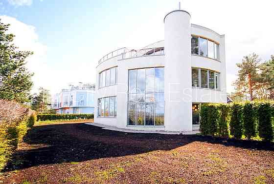 Частный дом, новостройка, благоустроенная озеленённая территория, въездные Jūrmala