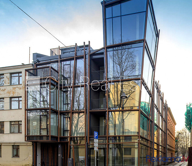Zeme īpašumā, jaunceltne, fasādes māja, monolīta betona sienas, par terases platību Rīga - foto 16