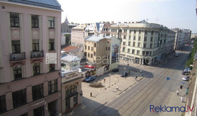 Fasādes māja, ieeja no ielas, ir lifts, kāpņu telpa pēc kapitālā remonta, balkons, istabas Rīga - foto 4