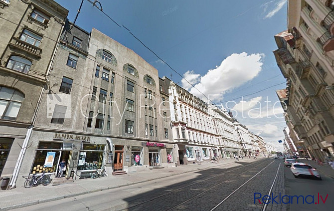 Fasādes māja, ieeja no ielas, ir lifts, kāpņu telpa pēc kapitālā remonta, balkons, istabas Rīga - foto 2