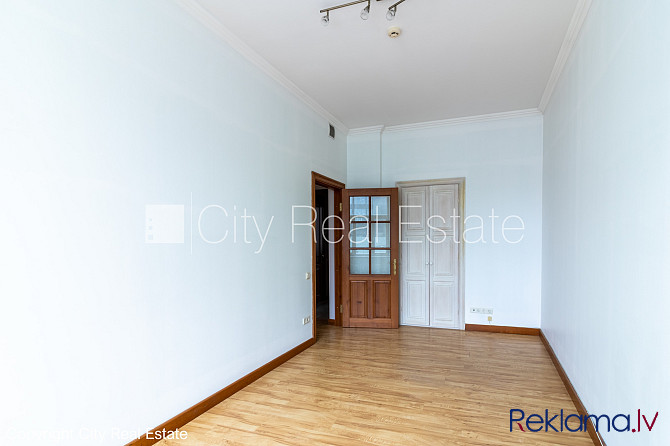 Fasādes māja, viena kvadrātmetra apsaimniekošanas maksa mēnesī  0,43 EUR, ieeja no ielas un Rīga - foto 14