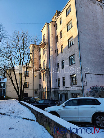 Fasādes māja, vieta automašīnai, ieeja no pagalma, logi vērsti mājas abās pusēs, viena Rīga - foto 7