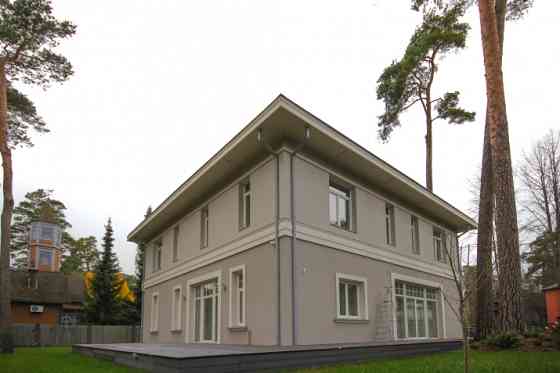 Для аренды предлагается совершенно новый дом в самом престижном районе Jūrmala