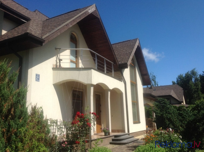 For sale a quality built family house with a reasonable layout located in a quiet, green village nea Рига - изображение 7