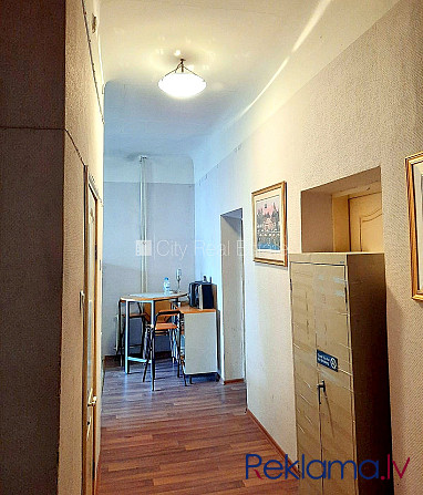 Fasādes māja, renovēta māja, labiekārtota apzaļumota teritorija, bruģēts piebraucamais Rīga - foto 8
