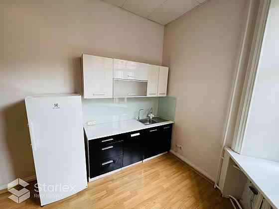 Продается просторная 3-комнатная квартира общей площадью 81 квадратный метр, Rīga