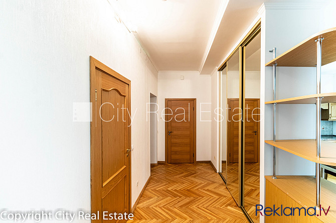 Fasādes māja, renovēta māja, slēgts pagalms, ieeja no pagalma, ir lifts, kāpņu telpa pēc Rīga - foto 6