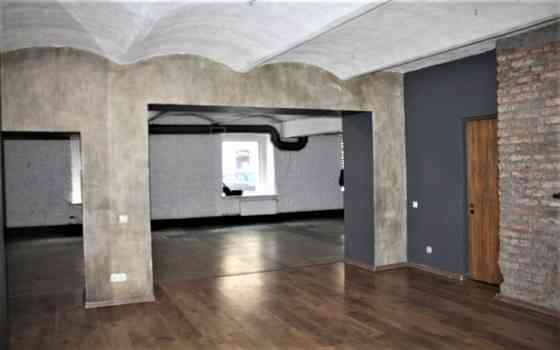 Продается просторная 3-комнатная квартира общей площадью 81 квадратный метр, Рига