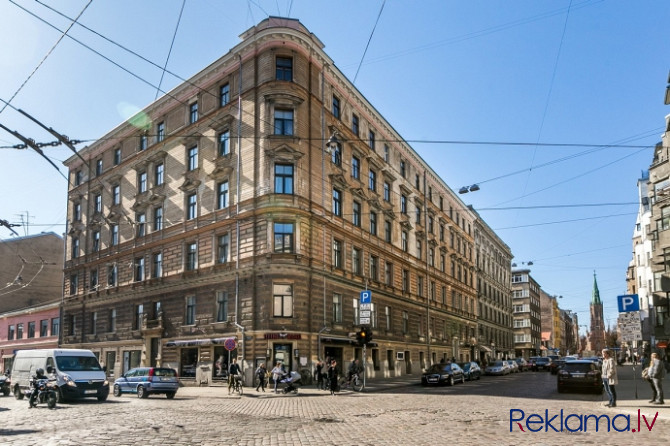 Tiek pārdots plašs 3 istabu dzīvoklis ar kopējo platību 81 kvadrātmetrs, kas atrodas 6. Rīga - foto 1