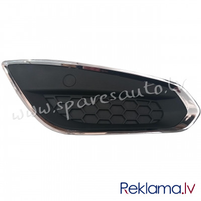 A11455 - Volvo S60 2010-2013 bumper grille open with a hole for parktronics and chrome edging Right  Рига - изображение 1